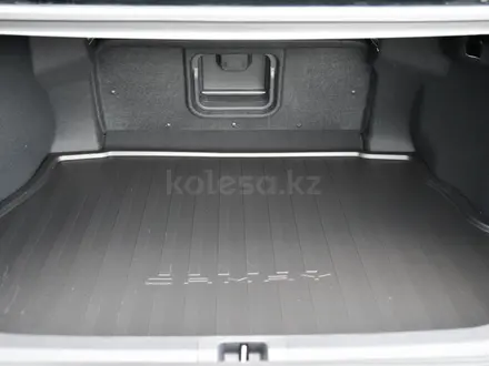 Toyota Camry Luxe 2026 года за 23 190 000 тг. в Шымкент – фото 10