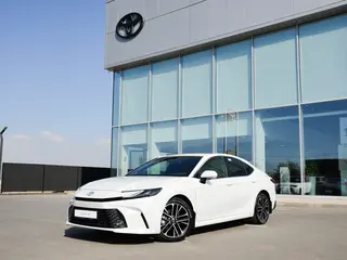 Toyota Camry Luxe