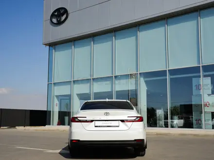 Toyota Camry Luxe 2026 года за 23 190 000 тг. в Шымкент – фото 4