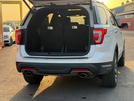 Ford Explorer 2018 года за 12 000 000 тг. в Алматы – фото 7