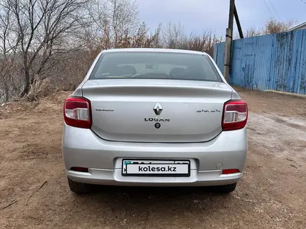 Renault Logan 2015 года за 3 500 000 тг. в Уральск – фото 4