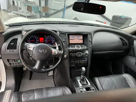 Infiniti FX35 2009 года за 10 300 000 тг. в Актобе – фото 7