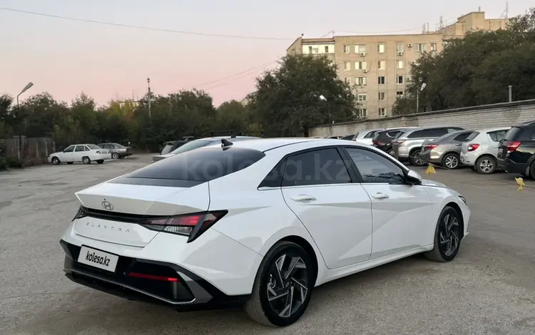 Hyundai Elantra 2023 года за 11 100 000 тг. в Актобе