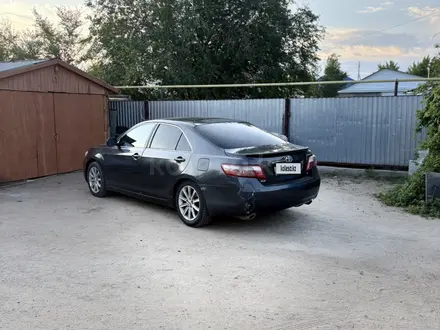 Toyota Camry 2007 года за 4 000 000 тг. в Актобе – фото 2