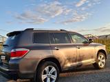 Toyota Highlander 2013 годаfor13 500 000 тг. в Петропавловск – фото 2
