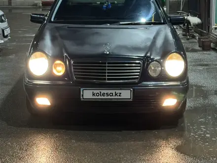 Mercedes-Benz E 240 1999 года за 3 133 076 тг. в Шымкент – фото 3