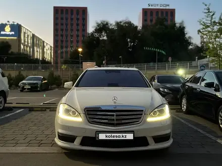 Mercedes-Benz S 600 2007 года за 10 000 000 тг. в Алматы – фото 2