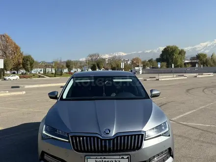 Skoda Superb 2020 года за 17 500 000 тг. в Алматы – фото 5