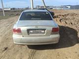 Hyundai Sonata 2002 года за 1 500 000 тг. в Уральск – фото 4