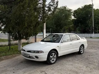 Mitsubishi Galant