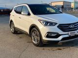 Hyundai Santa Fe 2017 года за 8 500 000 тг. в Актау