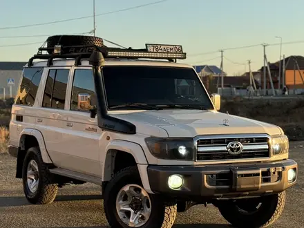 Toyota Land Cruiser 2012 года за 18 000 000 тг. в Атырау