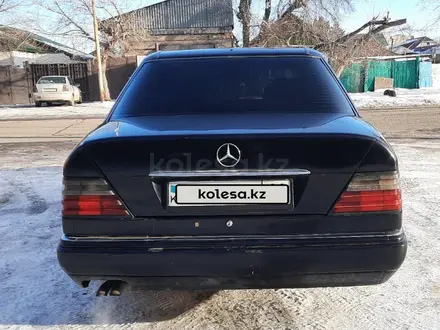 Mercedes-Benz E 280 1993 года за 1 800 000 тг. в Павлодар – фото 5