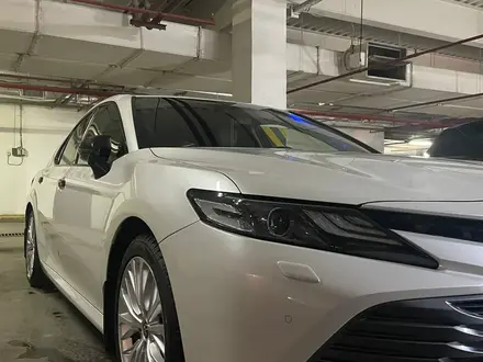 Toyota Camry 2019 года за 16 700 000 тг. в Астана