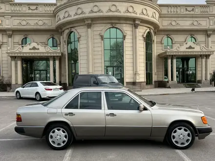 Mercedes-Benz E 260 1992 года за 2 225 000 тг. в Алматы – фото 10
