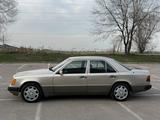 Mercedes-Benz E 260 1992 годаүшін2 225 000 тг. в Алматы – фото 4