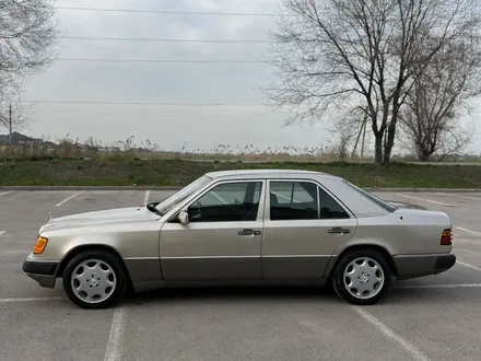 Mercedes-Benz E 260 1992 года за 2 200 000 тг. в Алматы – фото 4