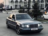Mercedes-Benz E 220 1995 года за 1 800 000 тг. в Алматы – фото 2