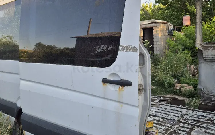 Дверьүшін200 000 тг. в Шымкент