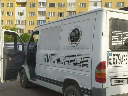 Mercedes-Benz  Sprinter 2002 года за 4 500 000 тг. в Алматы – фото 2