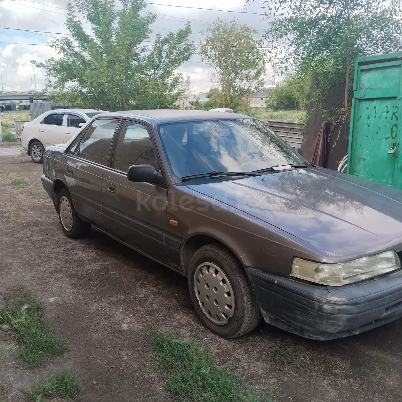 Mazda 626, 1990