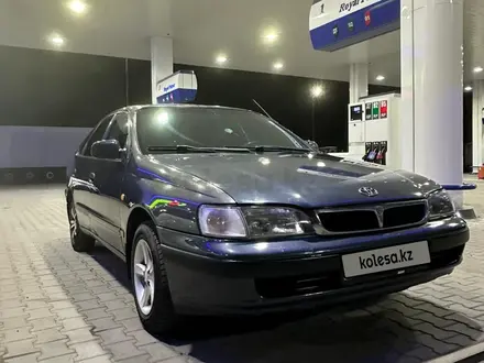 Toyota Carina E 1996 года за 2 550 000 тг. в Усть-Каменогорск