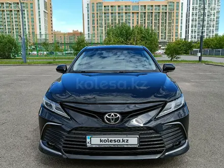 Toyota Camry 2021 года за 12 500 000 тг. в Астана