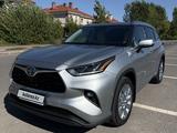 Toyota Highlander 2022 годаүшін25 000 000 тг. в Астана – фото 2