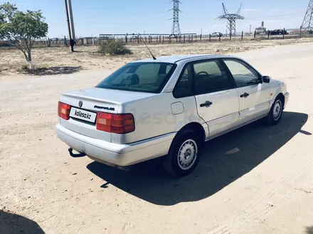 Volkswagen Passat 1994 года за 1 000 000 тг. в Актау – фото 4