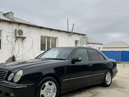 Mercedes-Benz E 320 2001 года за 4 900 000 тг. в Актау