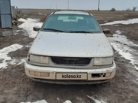 Volkswagen Passat 1995 года за 1 500 000 тг. в Уральск