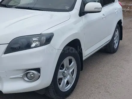 Toyota RAV4 2012 года за 7 700 000 тг. в Актобе