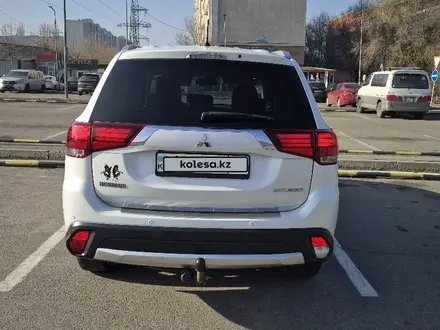 Mitsubishi Outlander 2015 года за 11 500 000 тг. в Алматы – фото 15