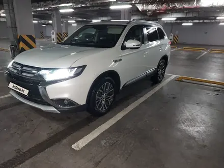 Mitsubishi Outlander 2015 года за 11 500 000 тг. в Алматы – фото 48