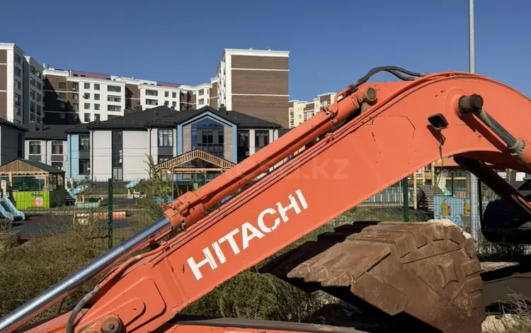 Hitachi  ZX240 2008 годаүшін9 000 000 тг. в Астана