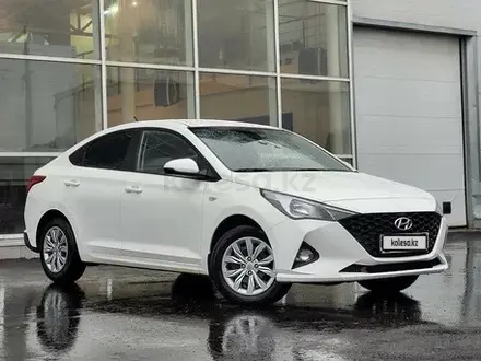 Hyundai Accent 2022 года за 8 100 000 тг. в Караганда – фото 3