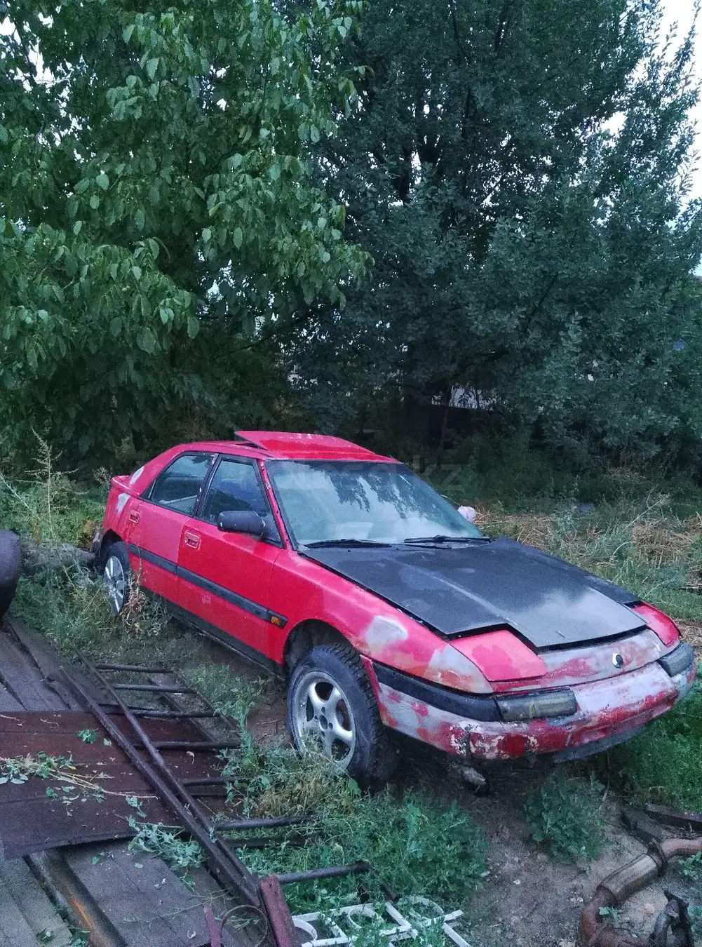 Mazda 323, 1992