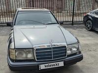 Mercedes-Benz E 260 1990 года за 990 000 тг. в Алматы