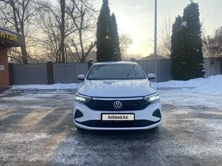 Volkswagen Polo 2021 года за 7 550 000 тг. в Алматы