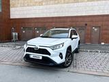 Toyota RAV4 2022 годаүшін19 500 000 тг. в Алматы