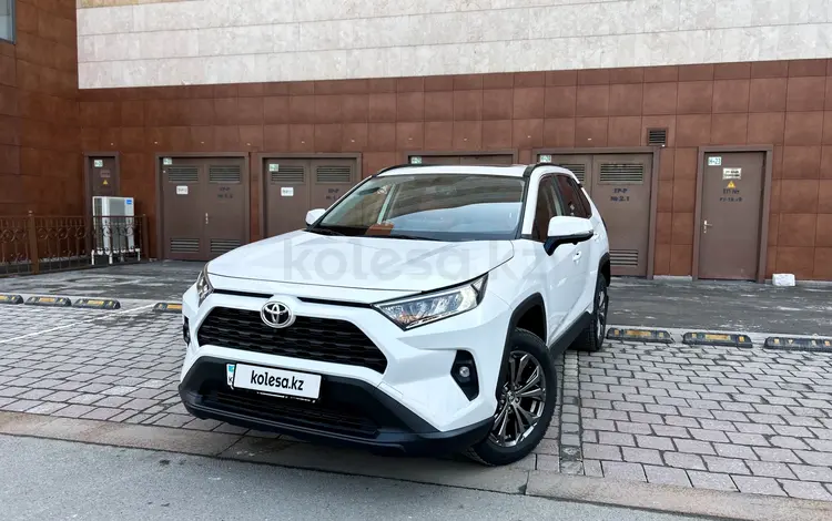 Toyota RAV4 2022 года за 19 500 000 тг. в Алматы