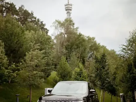 Land Rover Range Rover 2021 года за 75 000 000 тг. в Алматы – фото 2