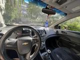 Chevrolet Aveo 2012 года за 2 300 000 тг. в Караганда – фото 3