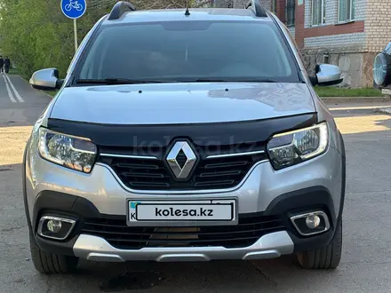 Renault Sandero Stepway 2021 года за 5 500 000 тг. в Астана – фото 2