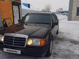 Mercedes-Benz E 220 1991 года за 1 850 000 тг. в Усть-Каменогорск – фото 4