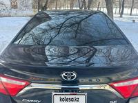 Toyota Camry 2017 года за 5 600 000 тг. в Актобе