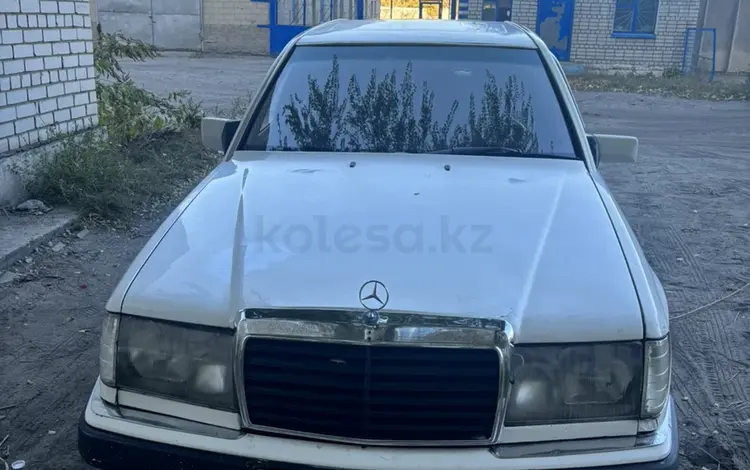 Mercedes-Benz E 230 1992 годаүшін800 000 тг. в Семей