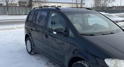 Volkswagen Touran 2007 годаfor3 700 000 тг. в Караганда – фото 5