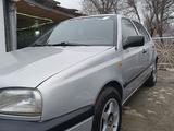 Volkswagen Golf 1994 годаfor1 000 000 тг. в Тараз