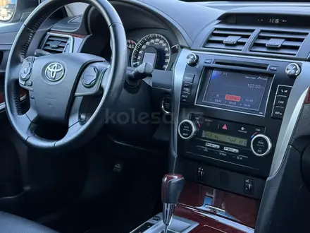 Toyota Camry 2013 года за 9 400 000 тг. в Астана – фото 32